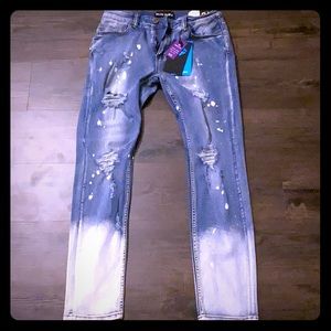Create 2MRW Distressed Jeans